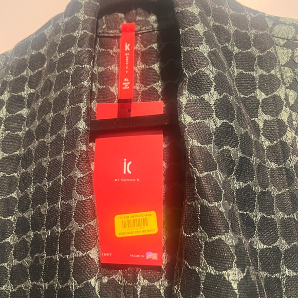 Elegant Green and Black Patterned Blazer - Picture 2 of 6